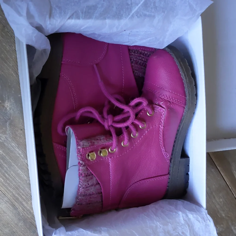Little Kids Size 10 Steve Madden Pink Tjacksin Zipper Back Lace Up Girl's Boots